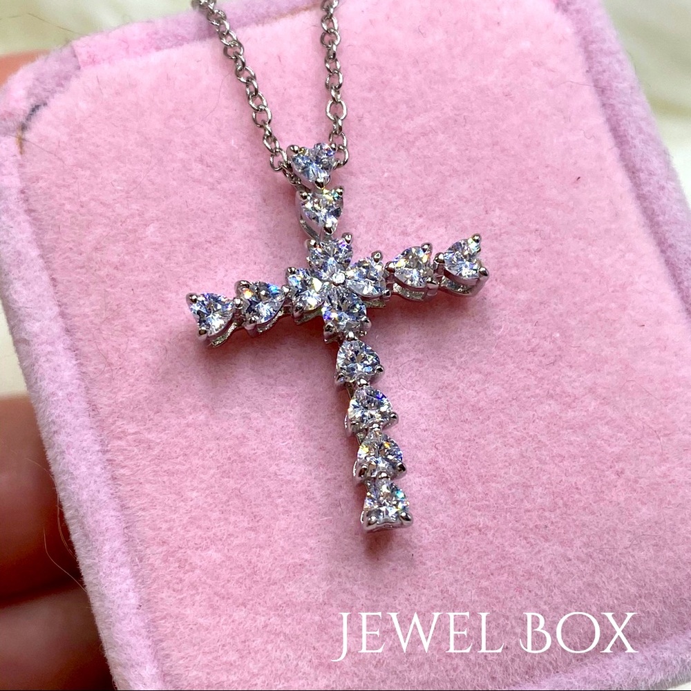 14k white gold Cross necklace diamond 3 CT heart